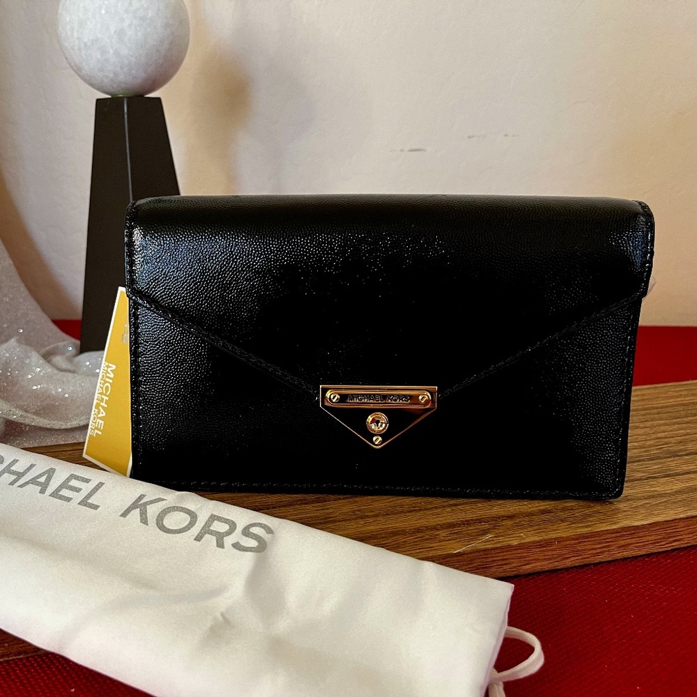 Grace Medium Patent Leather Envelope Clutch